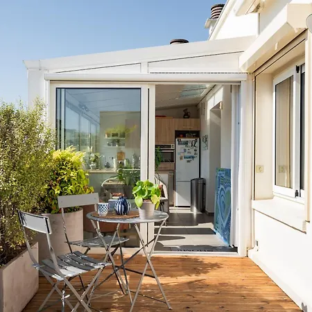 Veeve - Romantic Terrace Apartment *