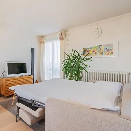 Veeve - Romantic Terrace Апартаменты *